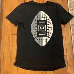 Youth Under Armour football shirt